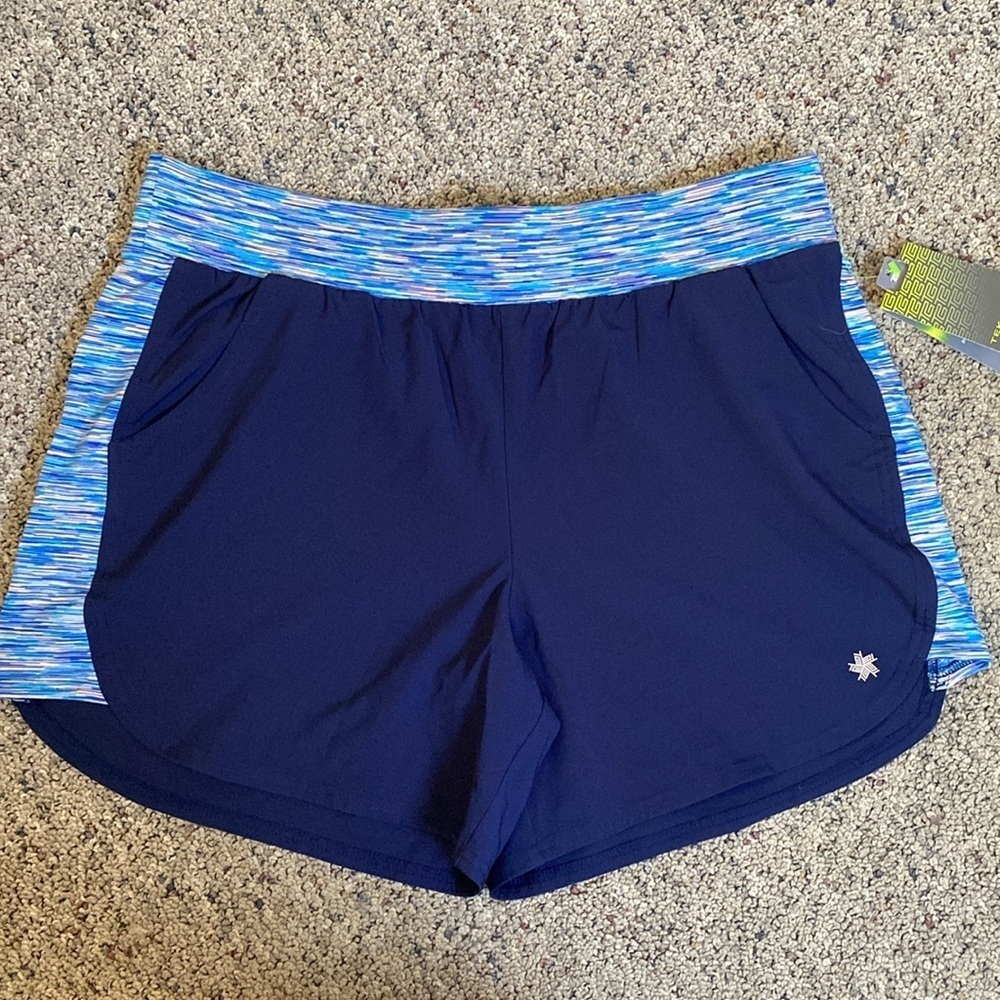 Tek Gear Multi Purpose Mid Rise Shorts Blue Multi Color Exercise Workout L NWT